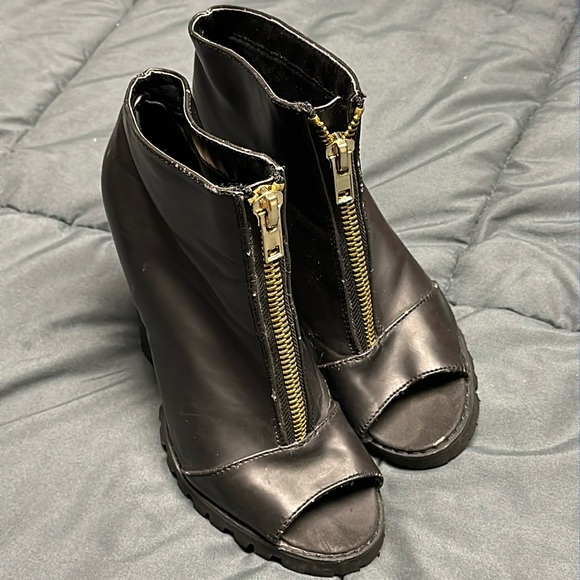 Shoe + Boot bundle size 7 - Picture 2 of 9